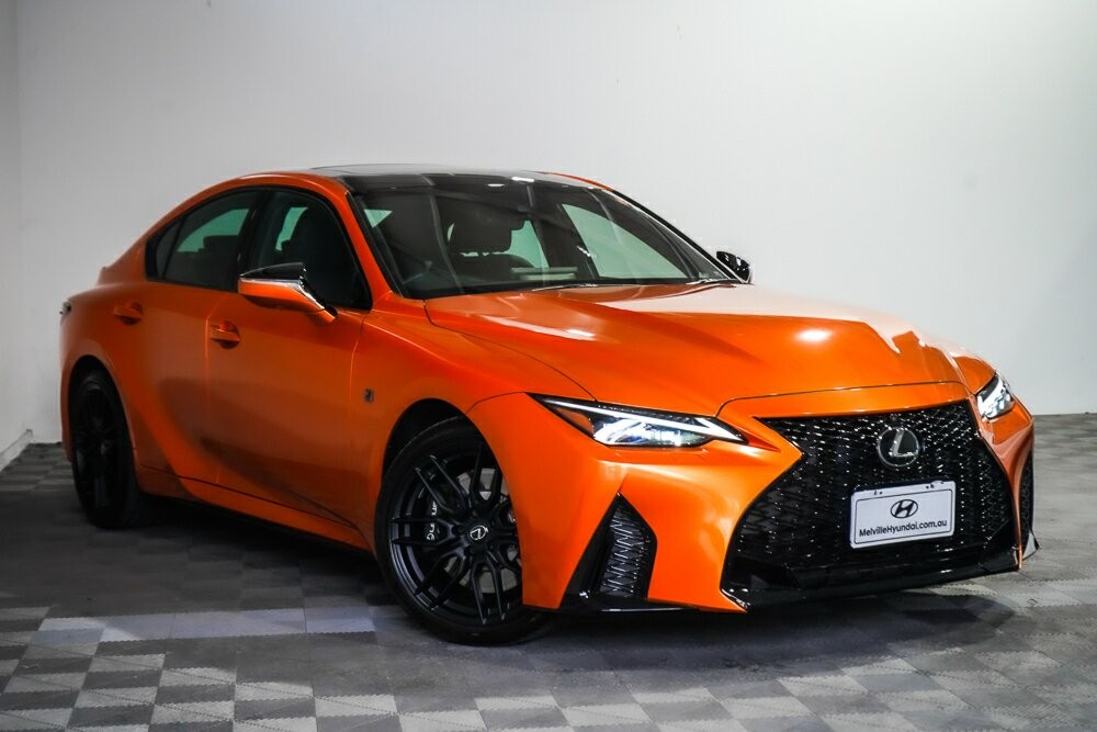 Lexus Is image 2