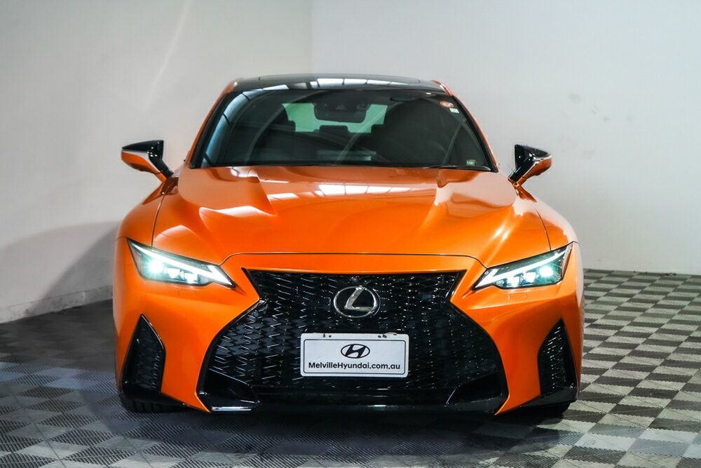 Lexus Is image 4