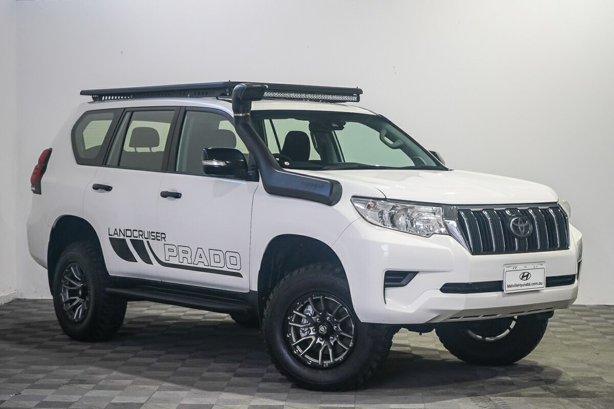 Toyota Landcruiser Prado image 1