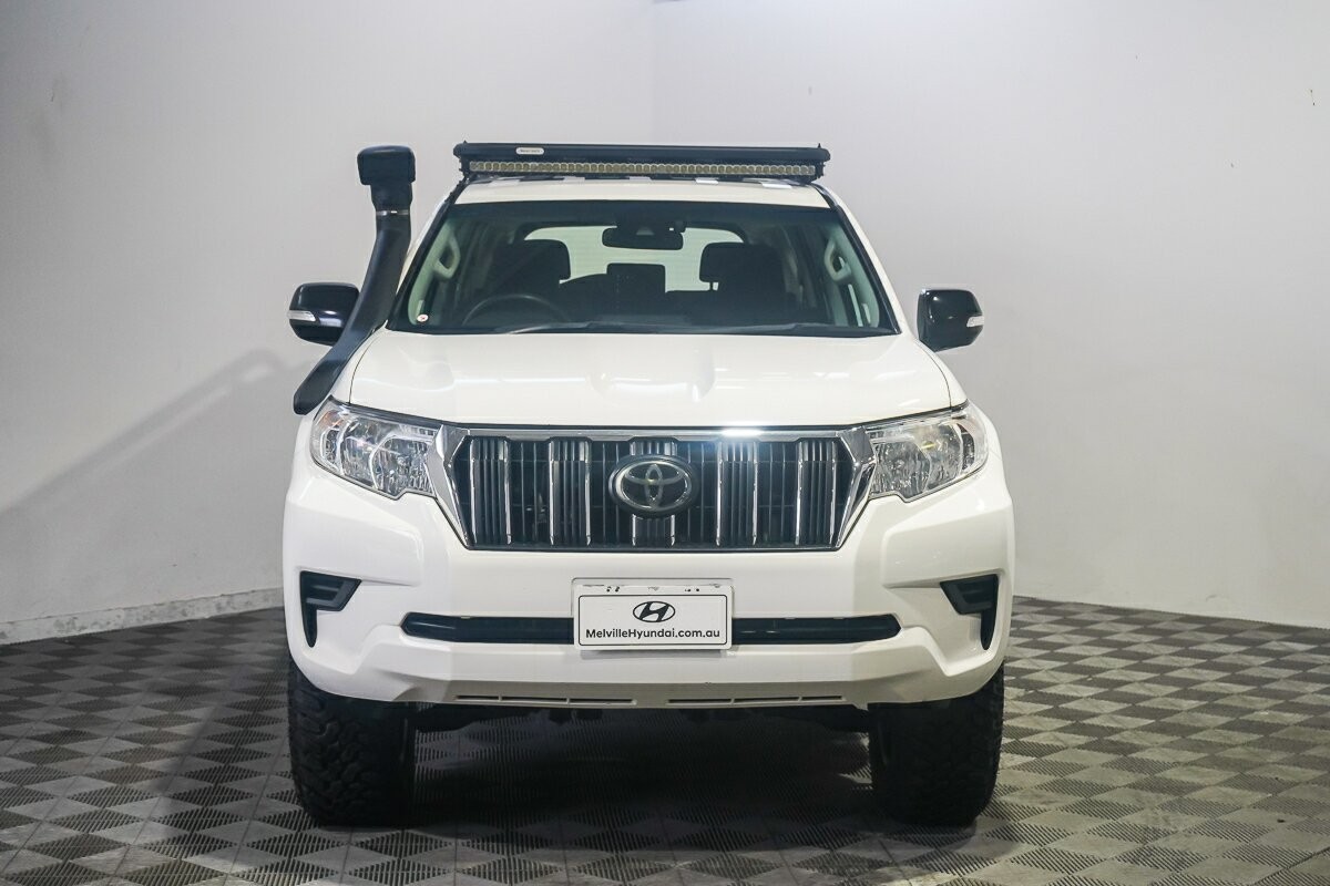 Toyota Landcruiser Prado image 3