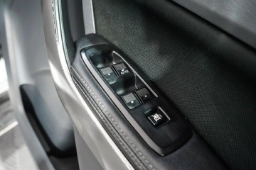 https://vehicle-cdn.autoleague.cloud/17009_11018715_21.jpg