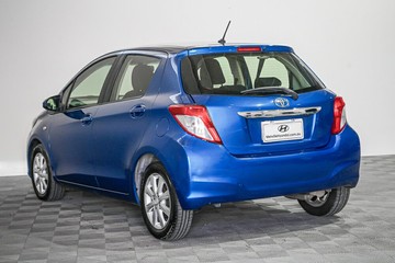 https://vehicle-cdn.autoleague.cloud/17009_11018716_5.jpg