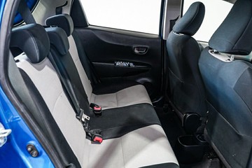 https://vehicle-cdn.autoleague.cloud/17009_11018716_9.jpg