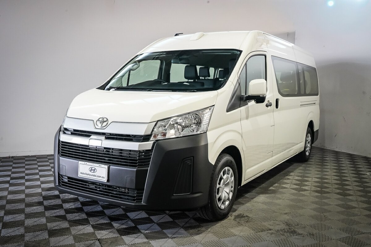 Toyota Hiace image 4