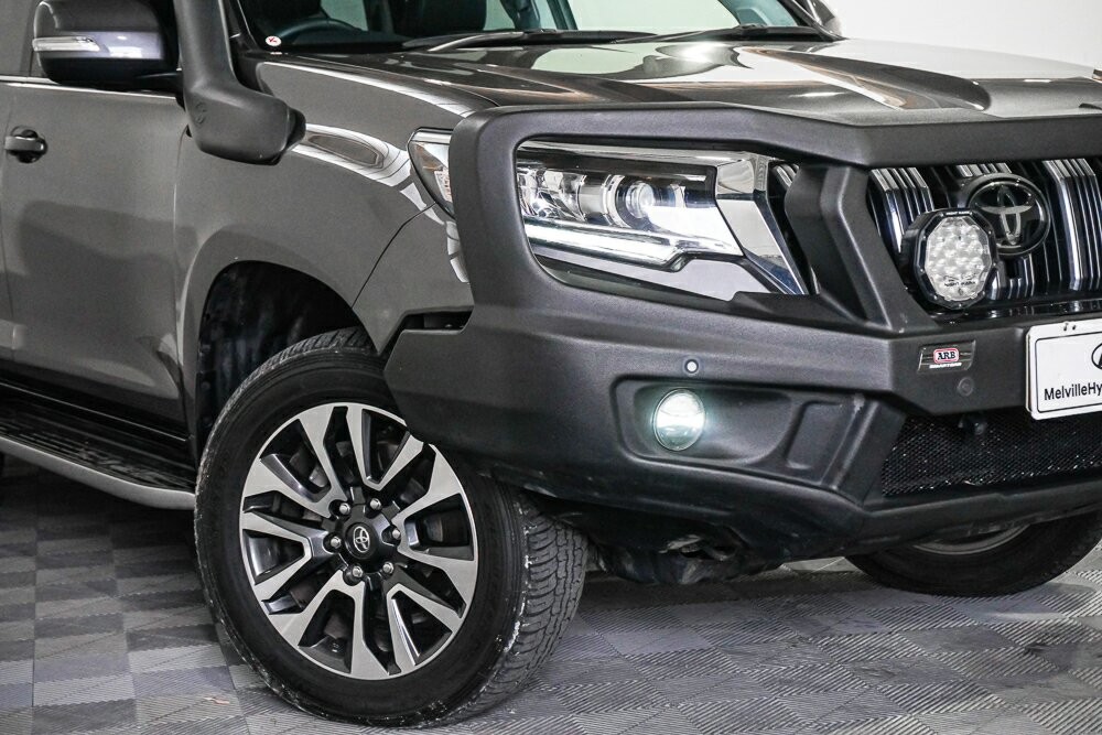 Toyota Landcruiser Prado image 2