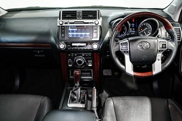 https://vehicle-cdn.autoleague.cloud/17009_11018752_12.jpg