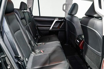 https://vehicle-cdn.autoleague.cloud/17009_11018752_21.jpg