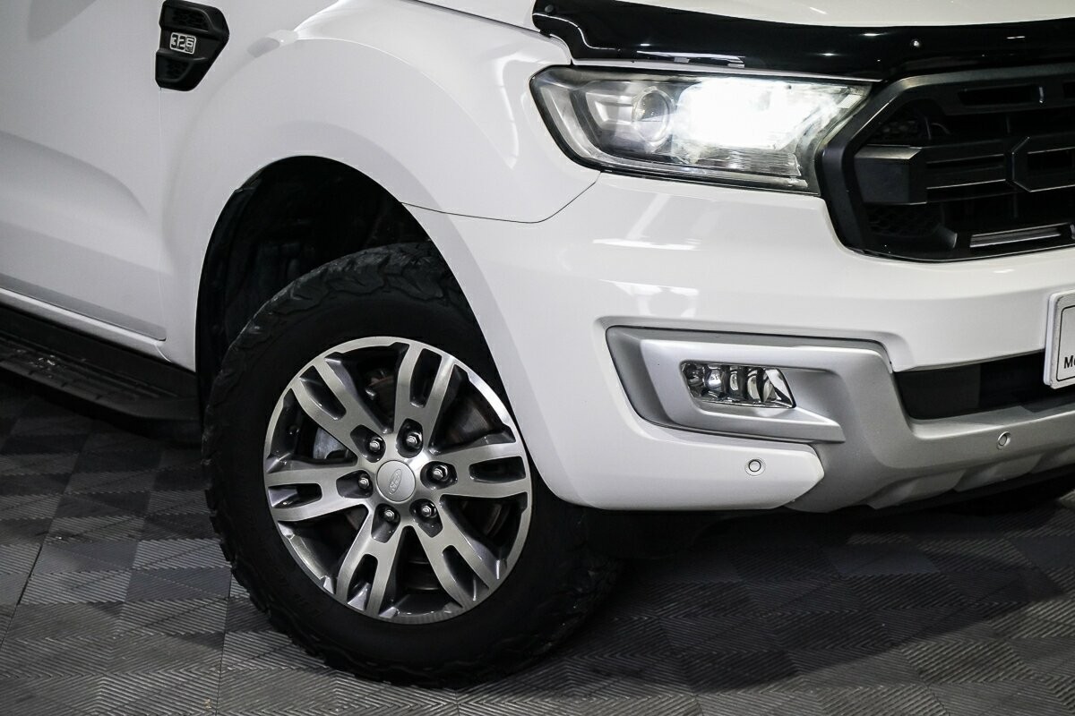 Ford Everest image 2