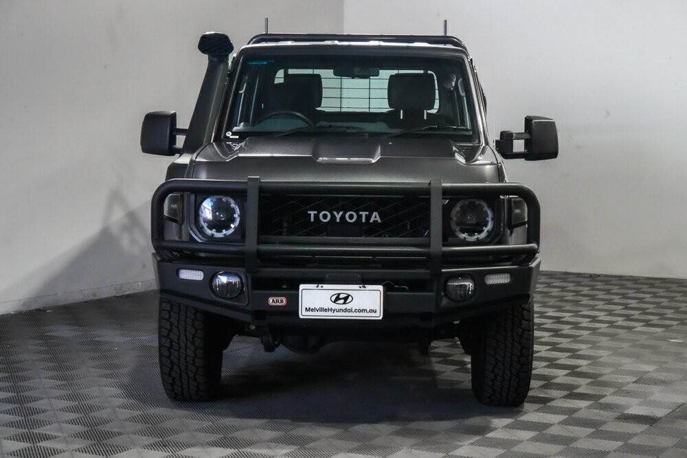 Toyota Landcruiser image 3