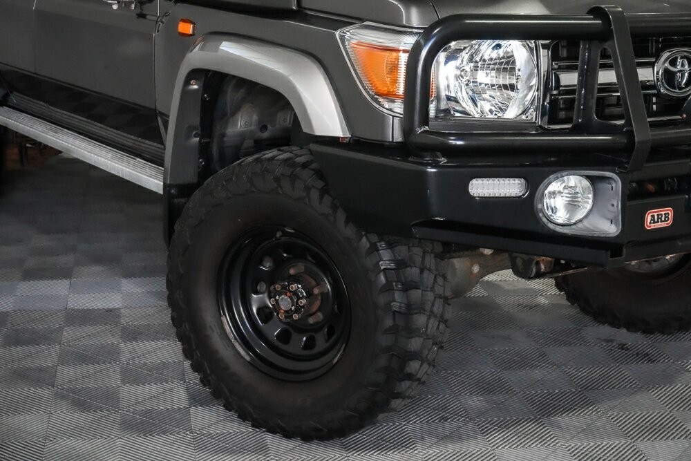 Toyota Landcruiser image 3
