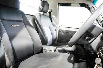 https://vehicle-cdn.autoleague.cloud/17009_11018761_13.jpg