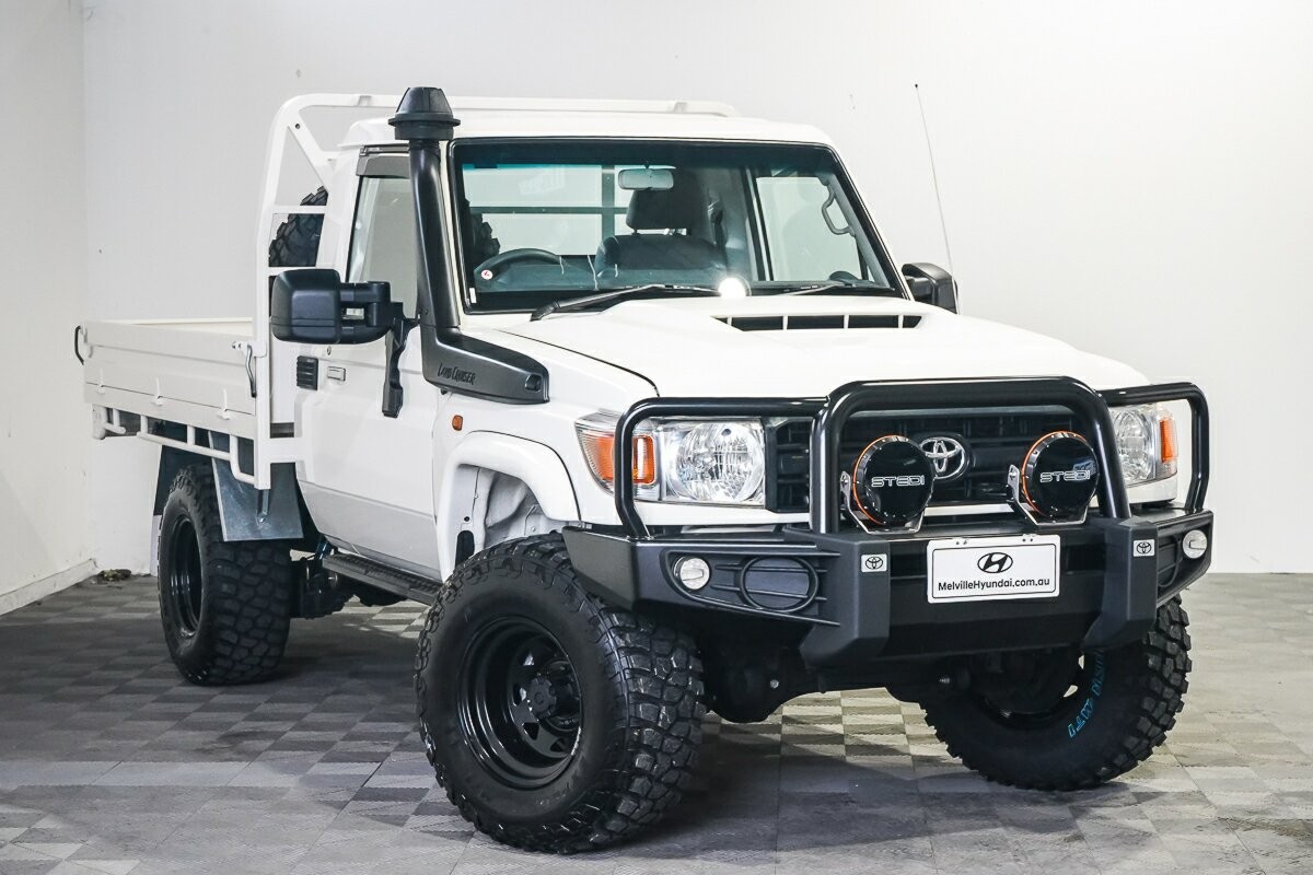 Toyota Landcruiser image 2