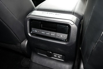 https://vehicle-cdn.autoleague.cloud/17009_11018763_21.jpg