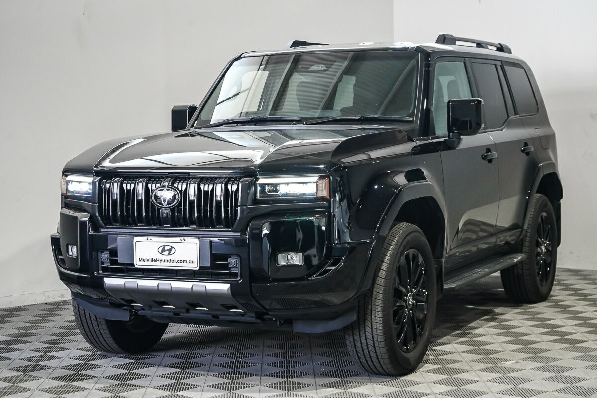 Toyota Landcruiser Prado image 4