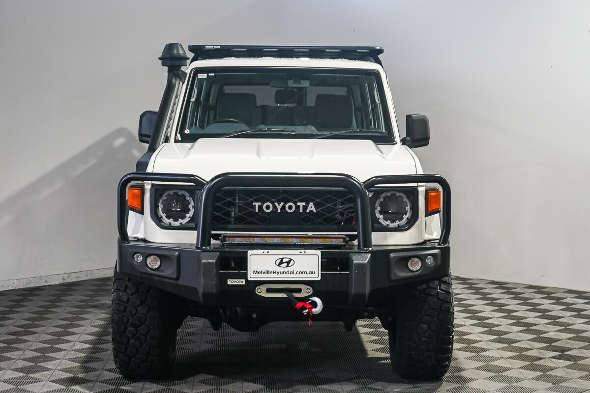 Toyota Landcruiser image 3