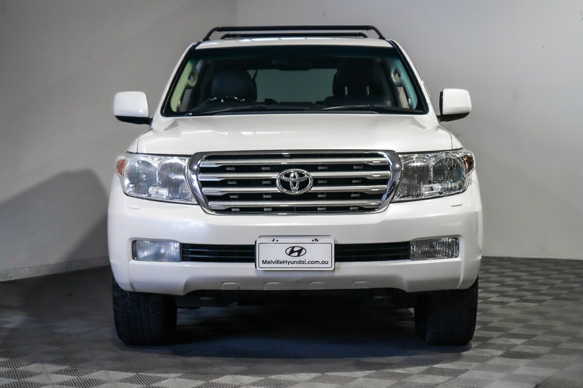 Toyota Landcruiser image 3