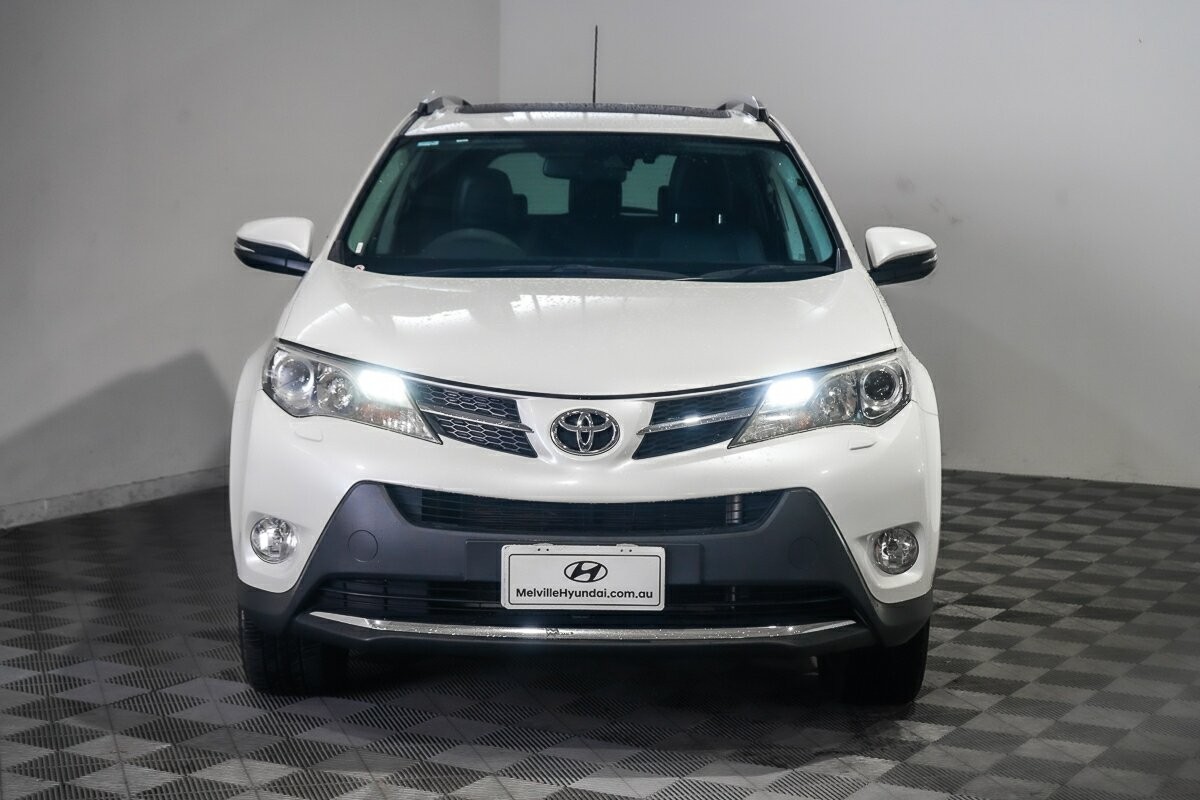 Toyota Rav4 image 2