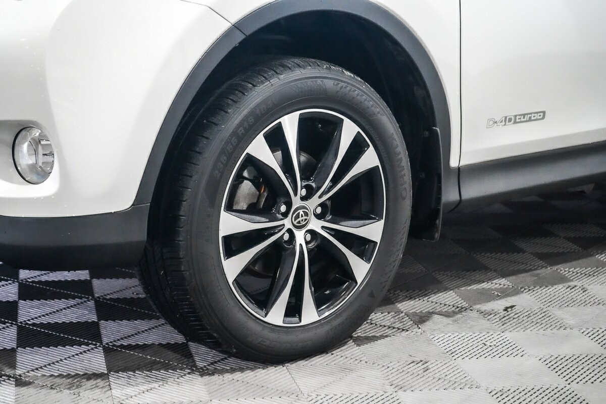 Toyota Rav4 image 4