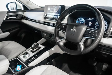 https://vehicle-cdn.autoleague.cloud/17009_11018799_13.jpg