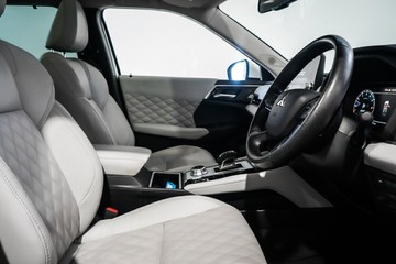 https://vehicle-cdn.autoleague.cloud/17009_11018799_17.jpg