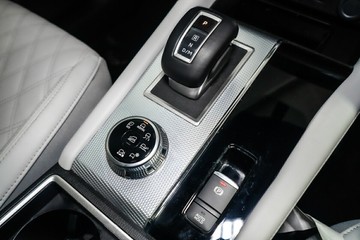 https://vehicle-cdn.autoleague.cloud/17009_11018799_24.jpg
