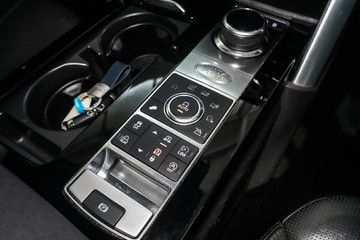 https://vehicle-cdn.autoleague.cloud/17009_11018803_22.jpg