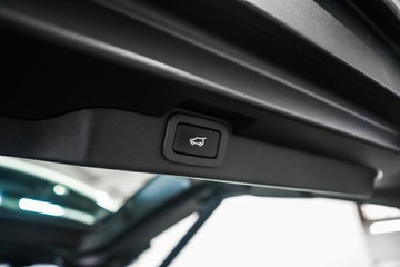 https://vehicle-cdn.autoleague.cloud/17009_11018803_9.jpg