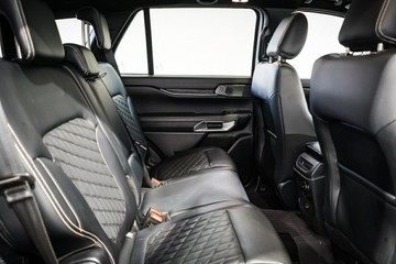 https://vehicle-cdn.autoleague.cloud/17009_11018828_19.jpg