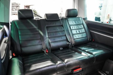 https://vehicle-cdn.autoleague.cloud/17009_11018829_16.jpg