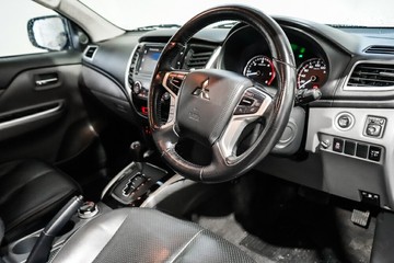 https://vehicle-cdn.autoleague.cloud/17009_11018835_11.jpg