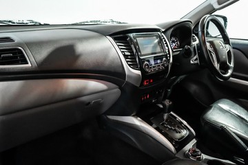 https://vehicle-cdn.autoleague.cloud/17009_11018835_9.jpg