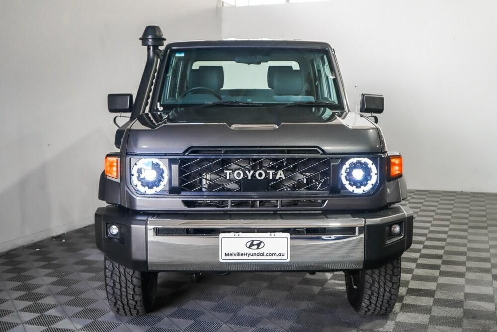 Toyota Landcruiser image 3