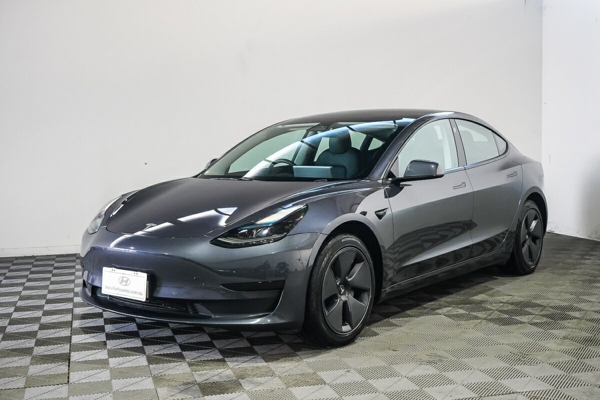 Tesla Model 3 image 4