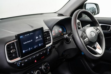 https://vehicle-cdn.autoleague.cloud/17009_11018845_22.jpg