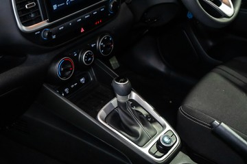 https://vehicle-cdn.autoleague.cloud/17009_11018845_23.jpg
