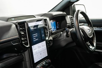 https://vehicle-cdn.autoleague.cloud/17009_11018856_18.jpg
