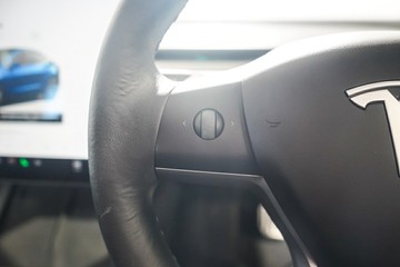 https://vehicle-cdn.autoleague.cloud/17009_11018870_13.jpg
