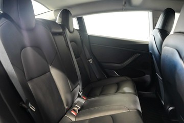 https://vehicle-cdn.autoleague.cloud/17009_11018870_19.jpg
