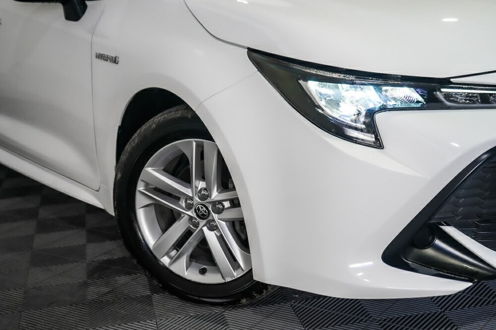 Toyota Corolla image 2