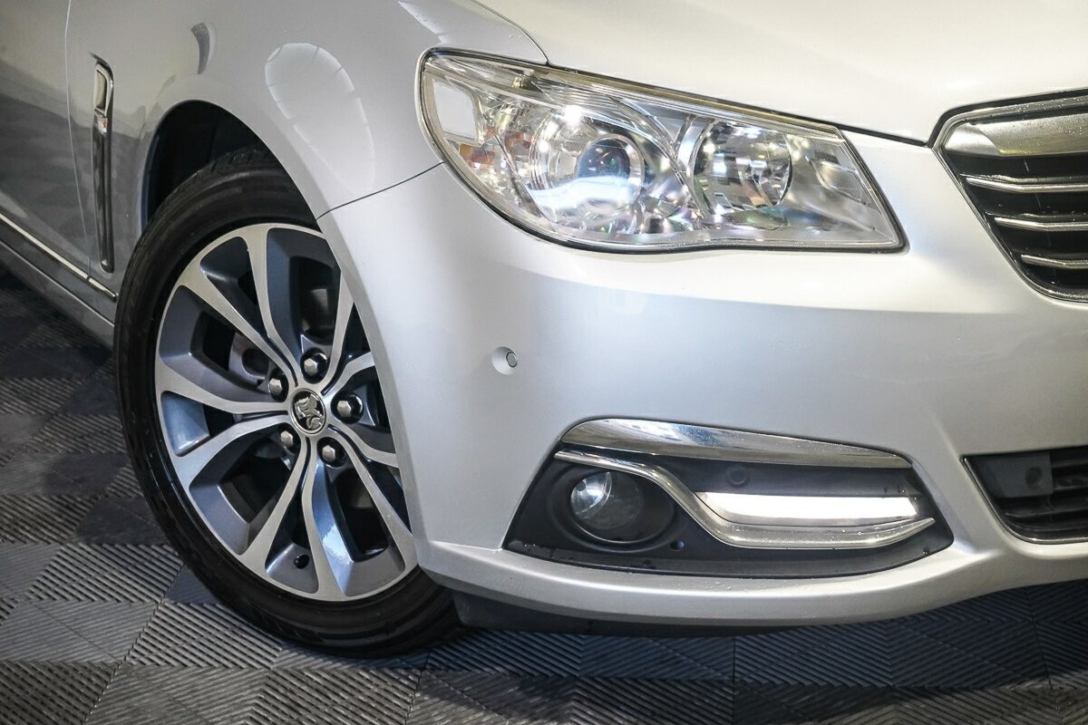 Holden Calais image 2