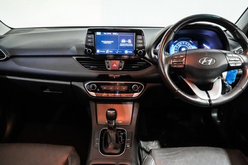 https://vehicle-cdn.autoleague.cloud/17009_11018893_10.jpg