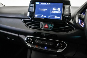 https://vehicle-cdn.autoleague.cloud/17009_11018893_17.jpg