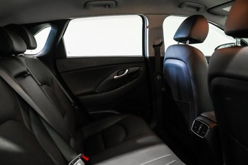 https://vehicle-cdn.autoleague.cloud/17009_11018893_18.jpg