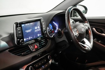 https://vehicle-cdn.autoleague.cloud/17009_11018893_19.jpg