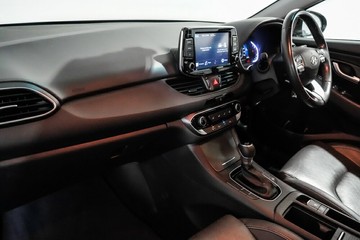 https://vehicle-cdn.autoleague.cloud/17009_11018893_9.jpg