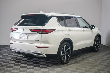 https://vehicle-cdn.autoleague.cloud/17009_11018895_6.jpg