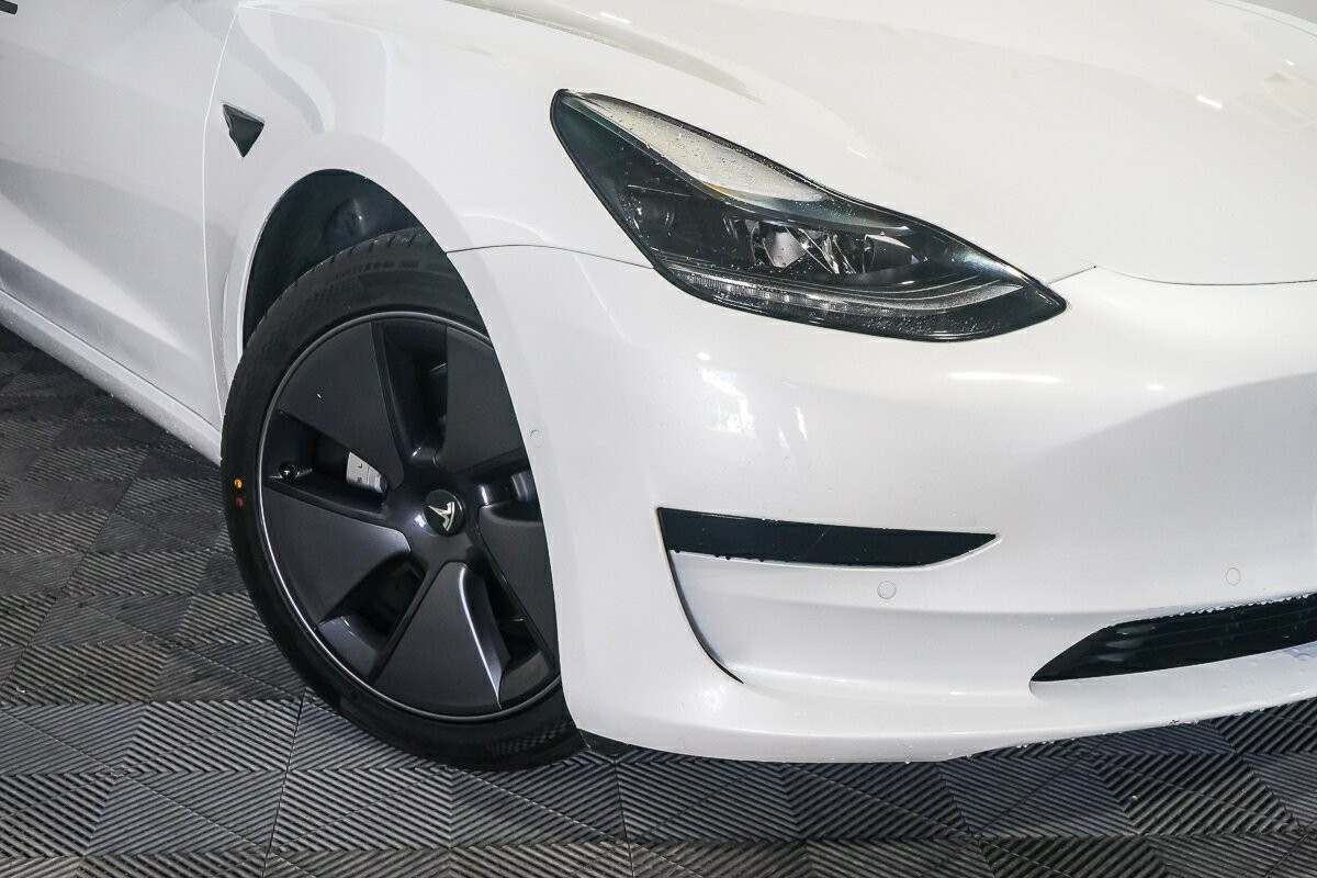 Tesla Model 3 image 2