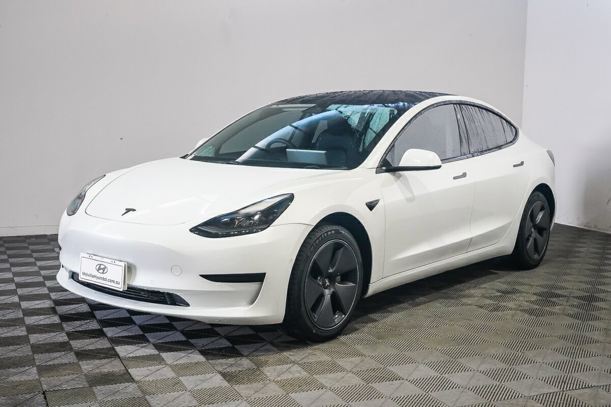 Tesla Model 3 image 4