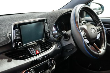 https://vehicle-cdn.autoleague.cloud/17009_11018897_18.jpg