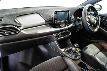 https://vehicle-cdn.autoleague.cloud/17009_11018897_9.jpg